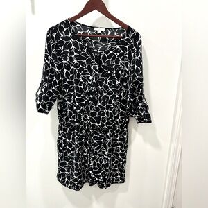 Ann Taylor LOFT Long Sleeve Romper Black/White Size 6